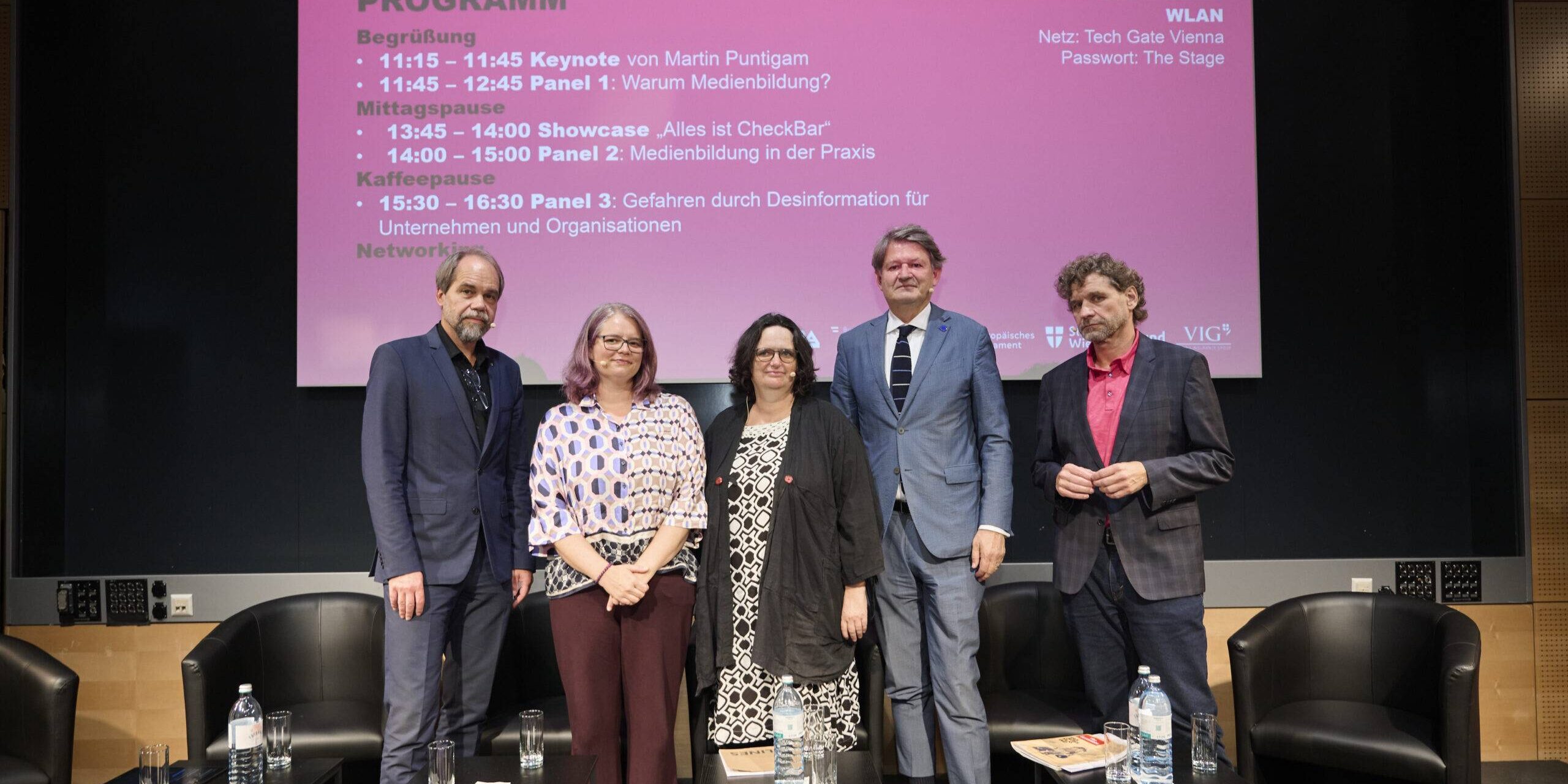 The Future of Fact Checking: Demokratie braucht Medienbildung The Future of Fact Checking: Demokratie braucht Medienbildung